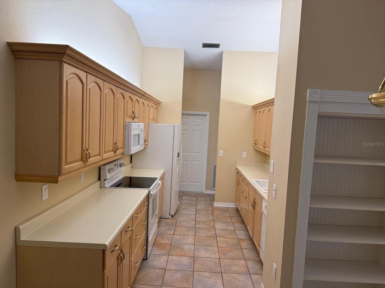 3842 Kingston Blvd - Photo 5 of 23