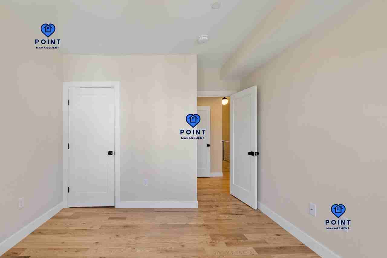 278 Webster St #3 - Photo 7 of 12