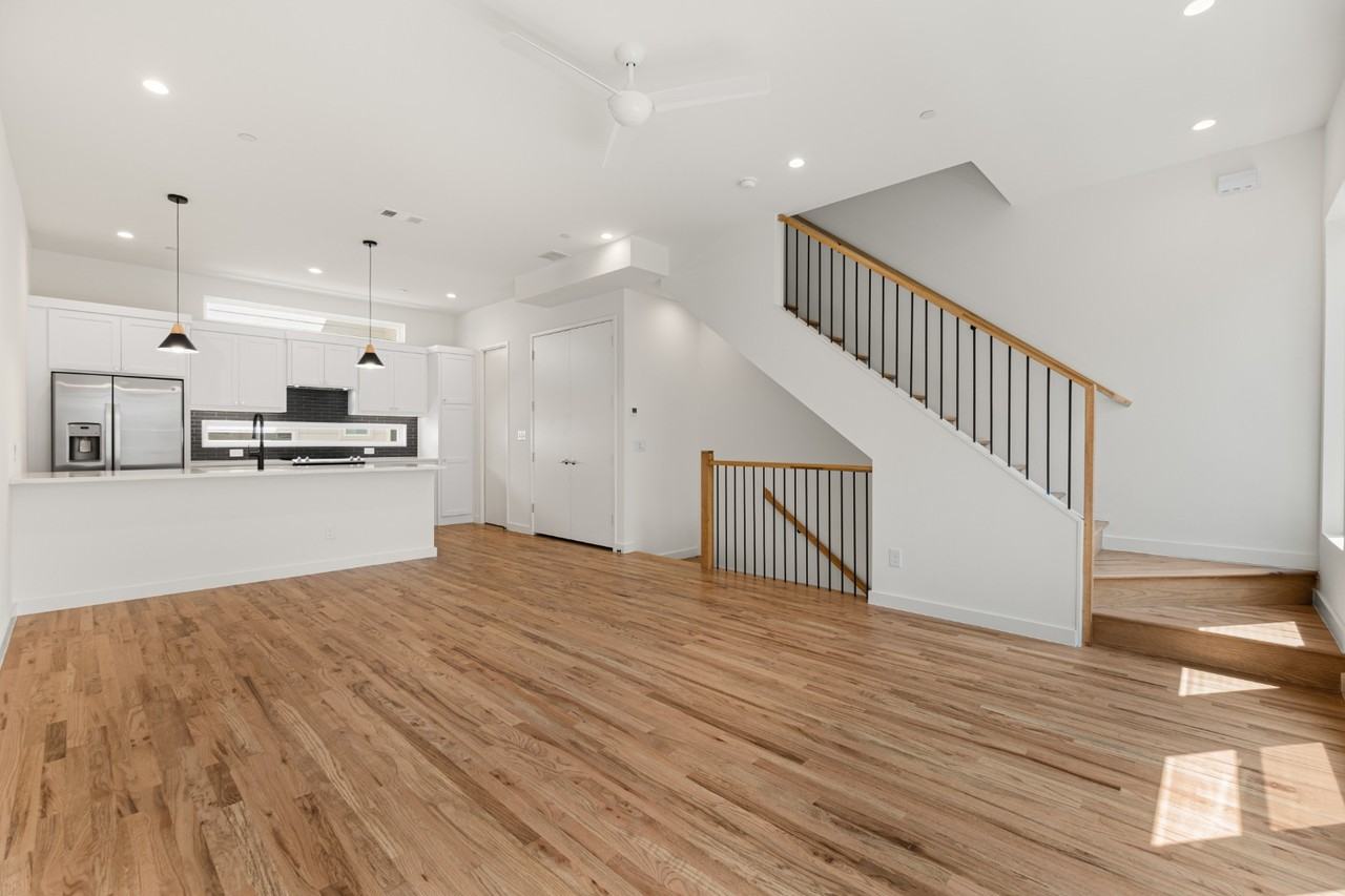 6319 Richmond Ave - Photo 5 of 18