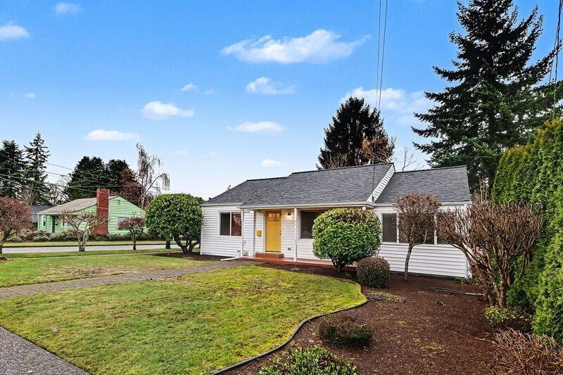 2658 35th Ave W - Photo 3 of 26