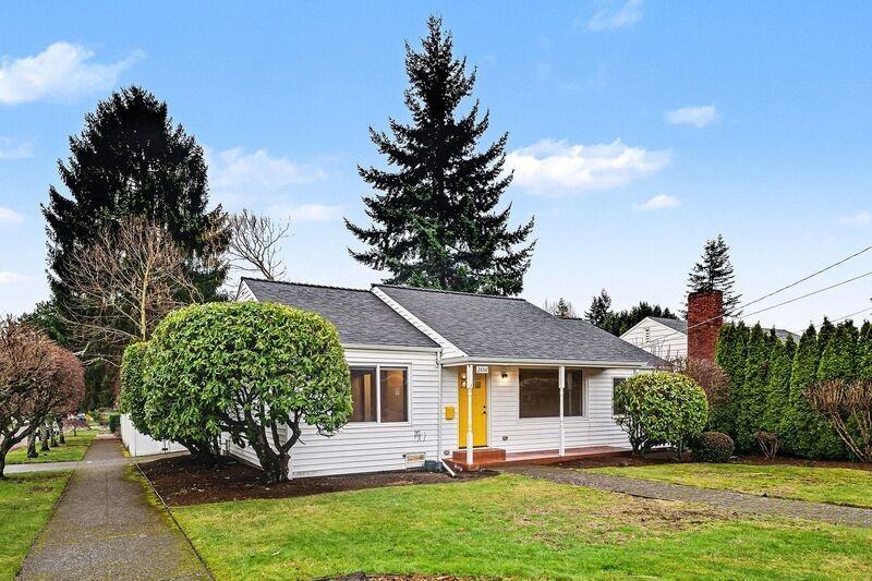 2658 35th Ave W - Photo 4 of 26