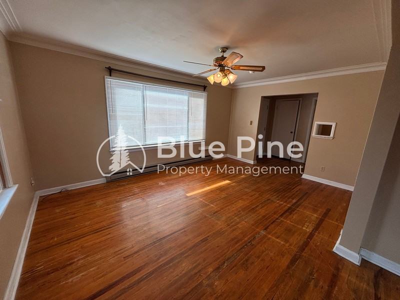 225 E 24th St - Photo 2 of 14