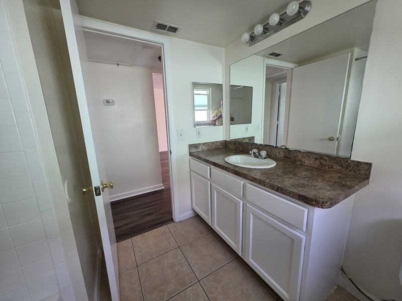 2820 Dupont St S #201 - Photo 7 of 12