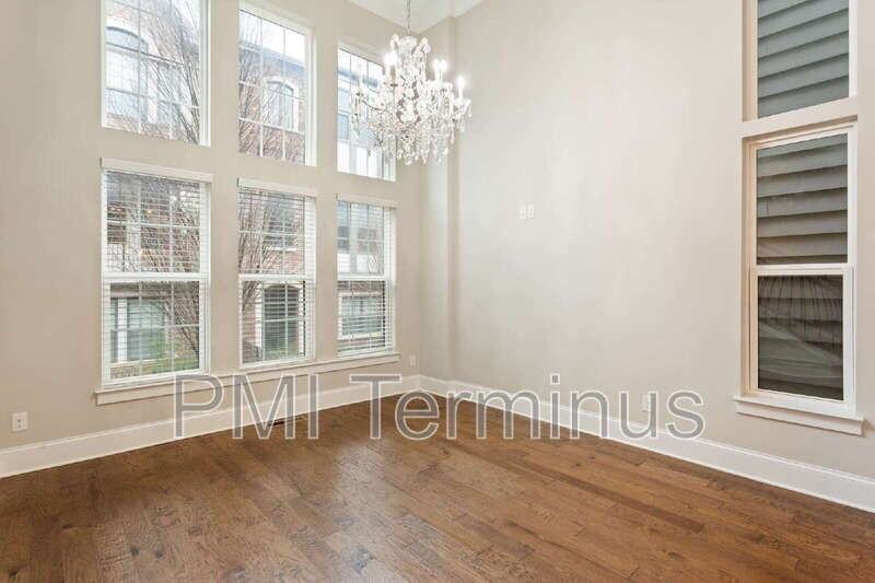 609 Broadview Ter Ne - Photo 3 of 47