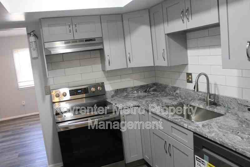 12526 Woodstock Dr E - Photo 7 of 26