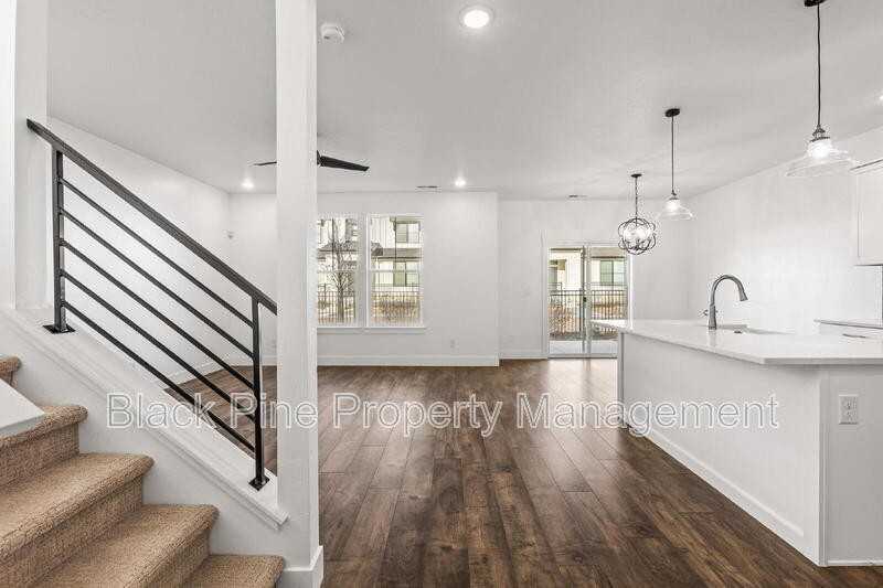 7184 W Riverwood St - Photo 5 of 42