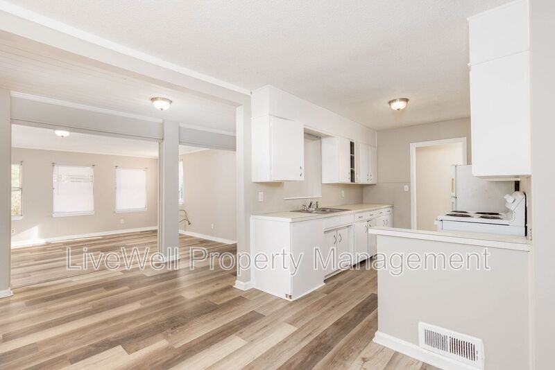 1169 Dogwood Ln - Photo 6 of 16