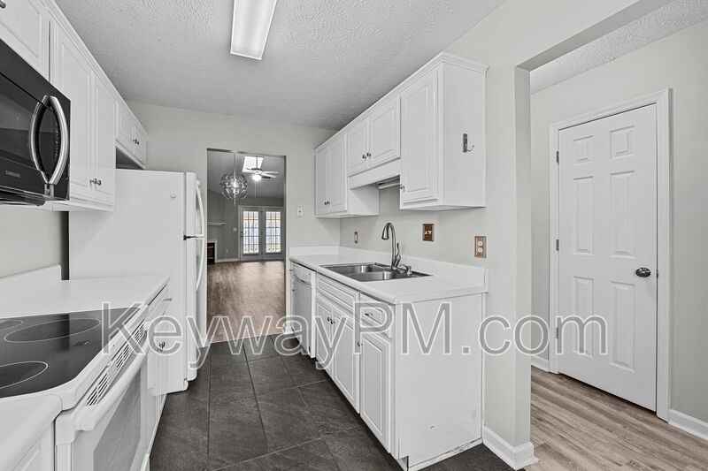 59 Leigh Place Dr - Photo 5 of 18