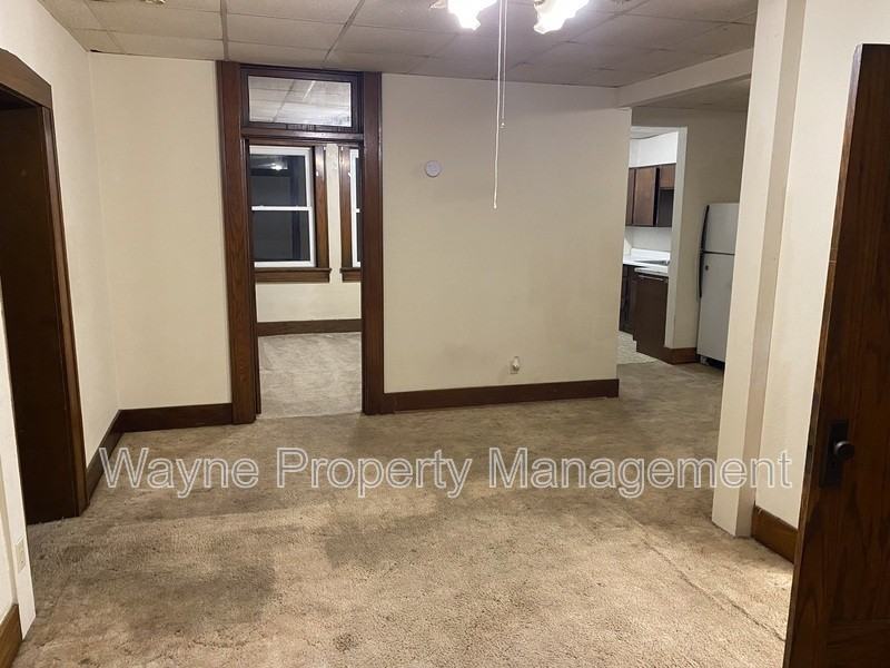 546 2nd St #7 - Photo 4 of 8