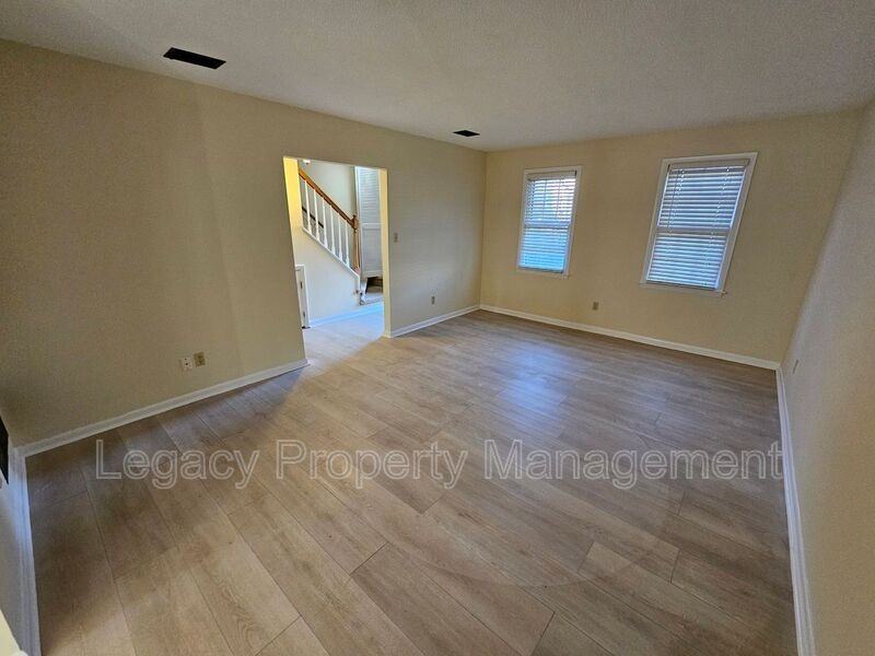 514 Peele St #C - Photo 6 of 17