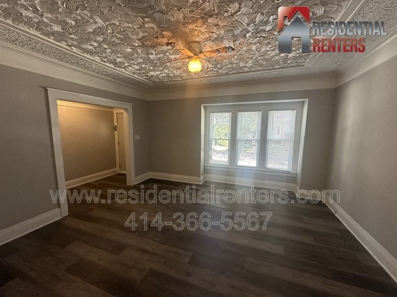 3025 N 6th St - Photo 3 of 13