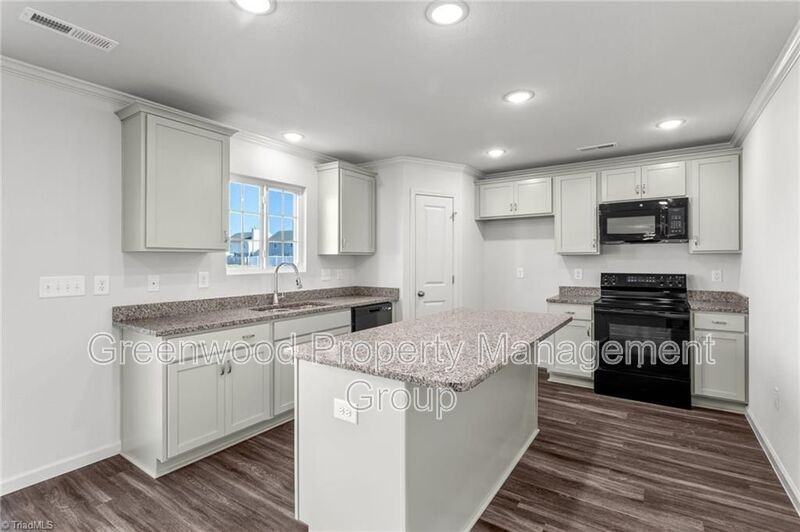 1 Arcola Ct - Photo 4 of 17