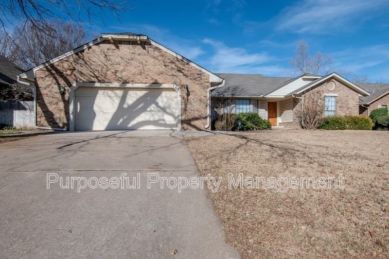 1401 Harding Ave - Photo 2 of 39