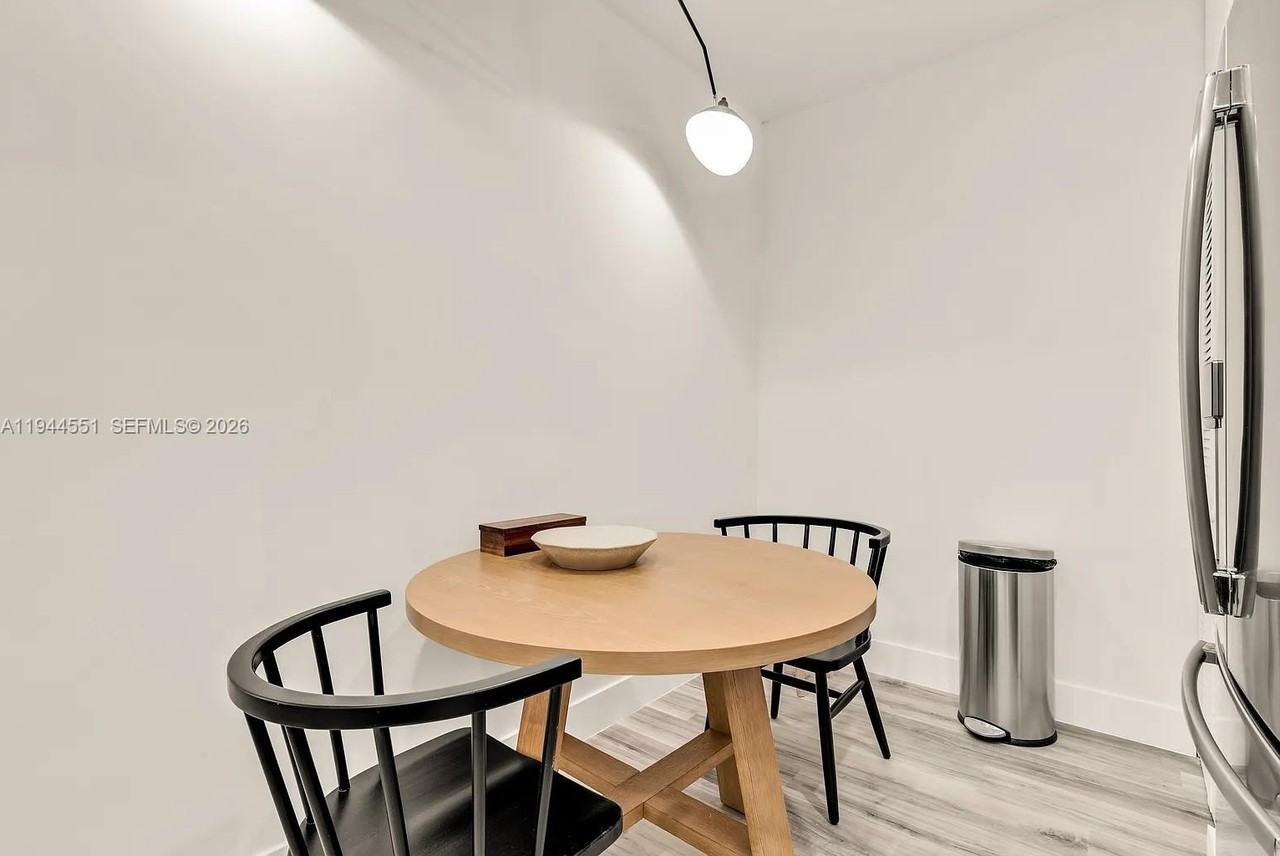 1237 Nw 33rd Ave #1 - Photo 5 of 22