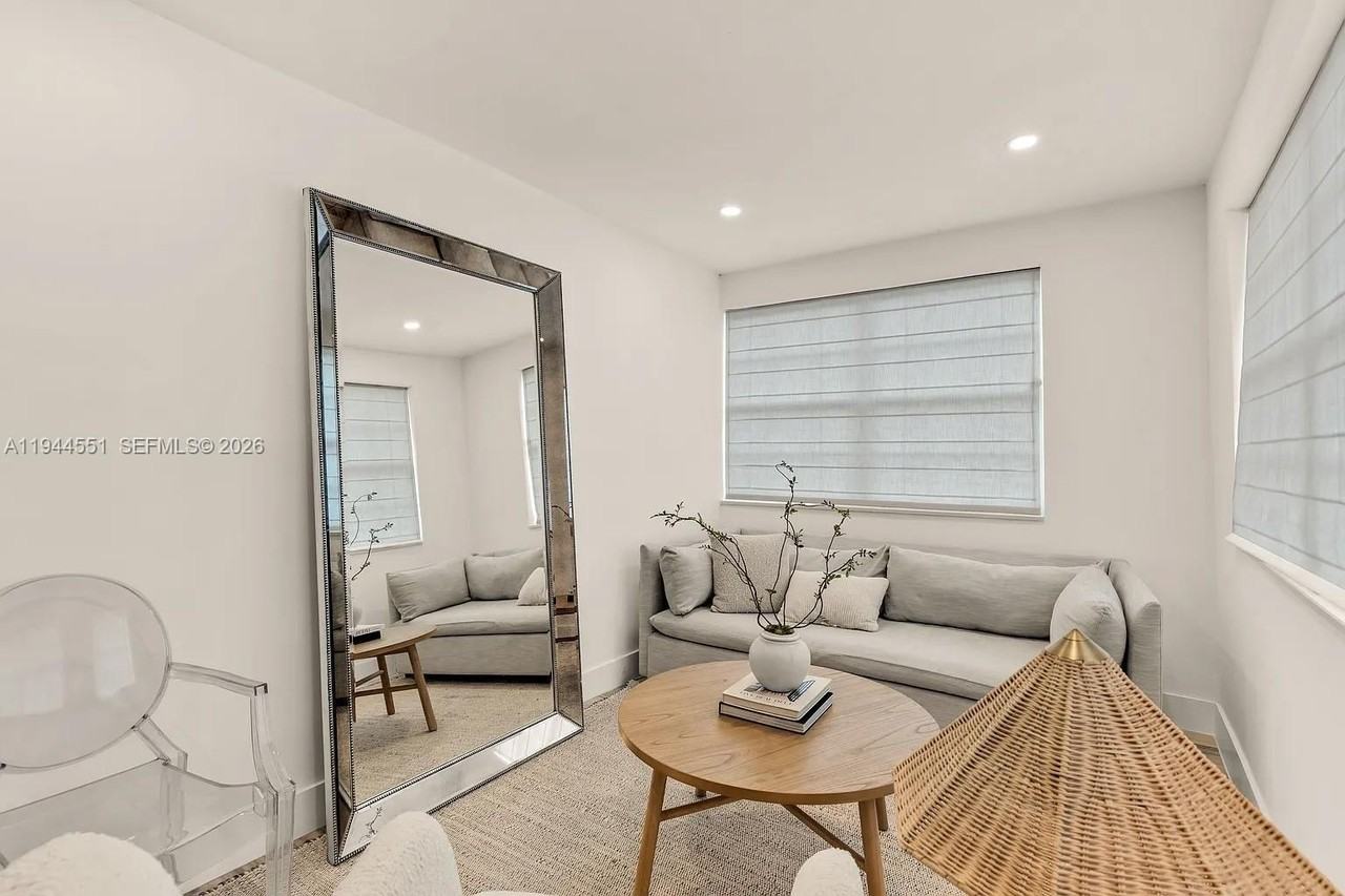 1237 Nw 33rd Ave #1 - Photo 7 of 22