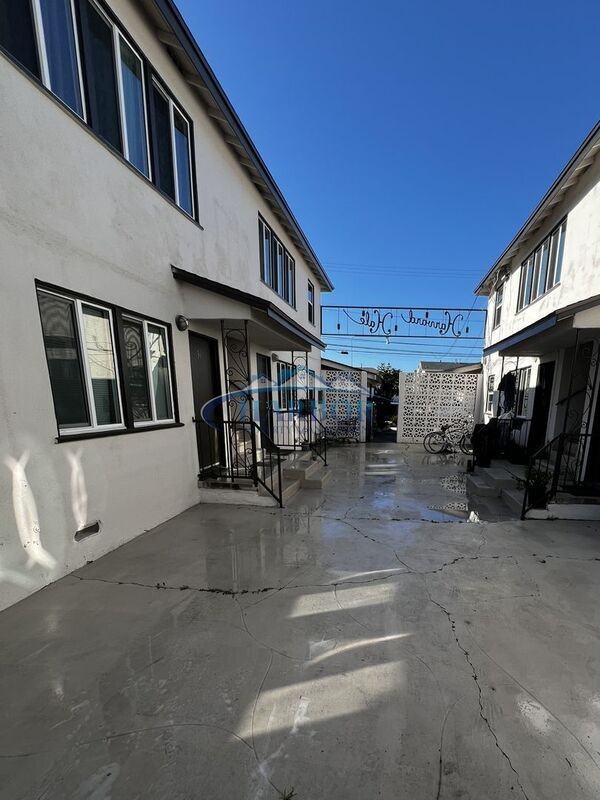 22720 - Photo 2 of 11