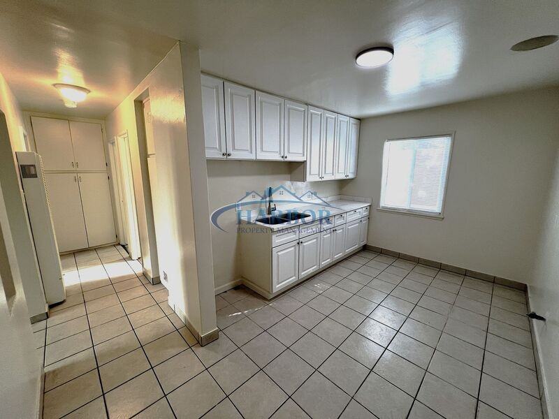 22720 - Photo 5 of 11