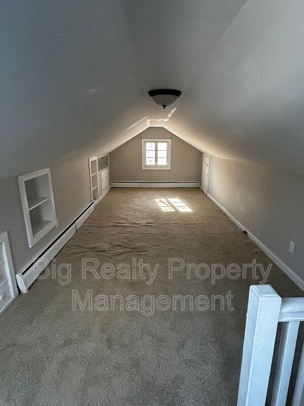 10 Boraten Rd #1 - Photo 7 of 11