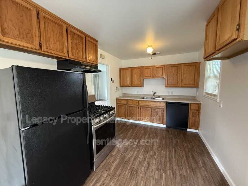 5657 Bonniemae Way - Photo 7 of 17