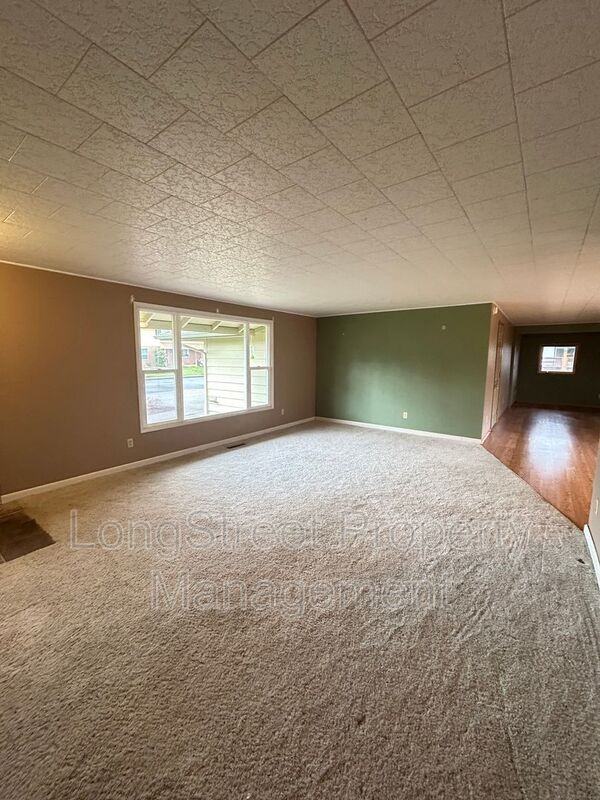 2917 Takena St Sw - Photo 7 of 31