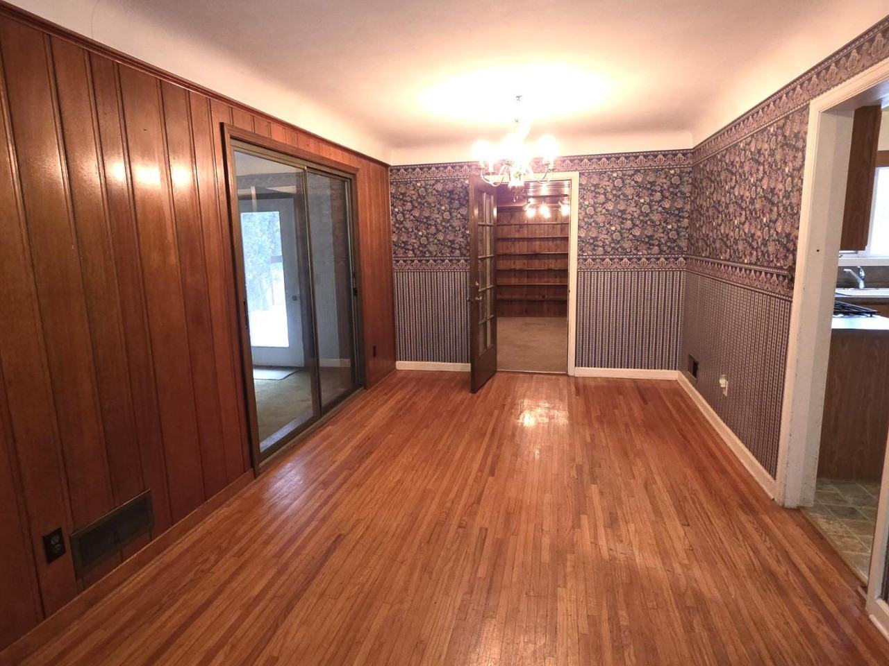 3425 Brantford Rd - Photo 6 of 32