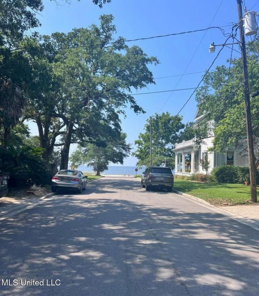 125 Saint Paul St - Photo 2 of 14