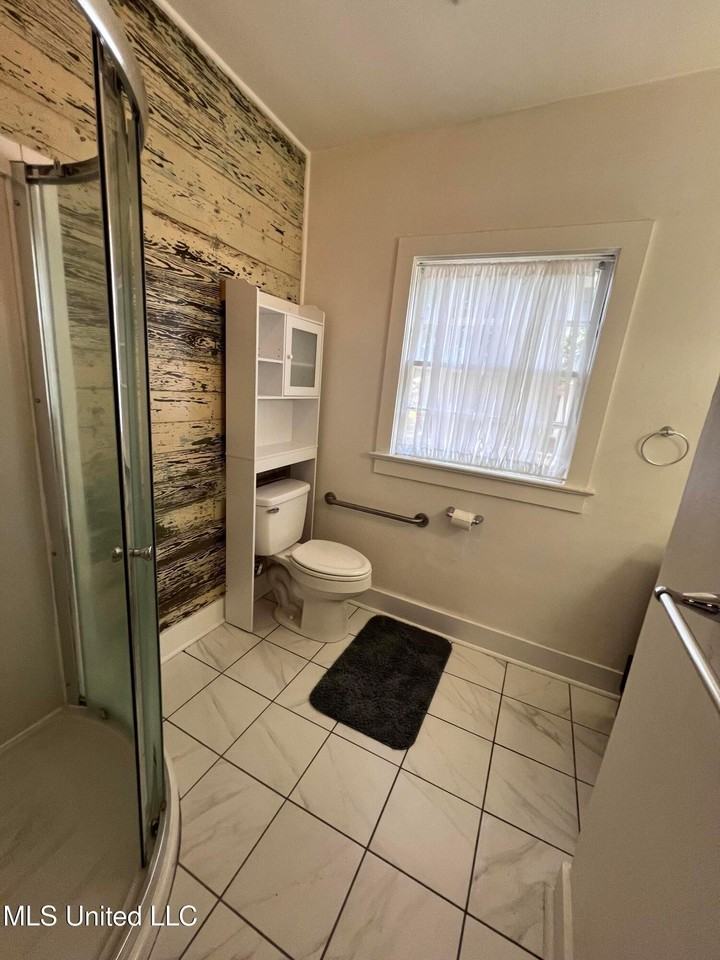 125 Saint Paul St - Photo 6 of 14