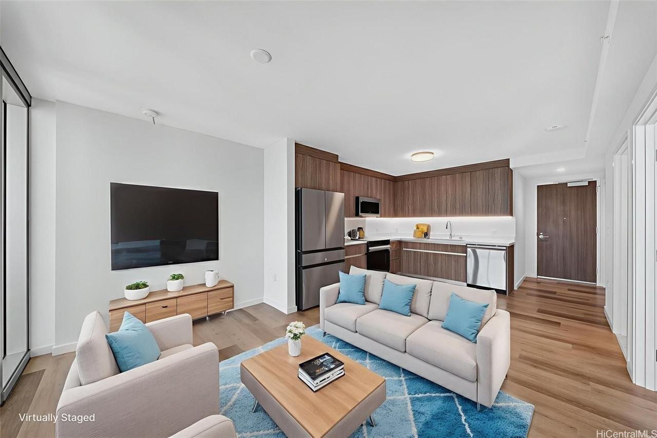 1500 Rycroft St #3703R - Photo 4 of 25