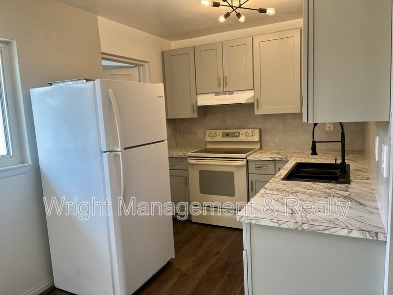 5254 Brody Blvd - Photo 6 of 19