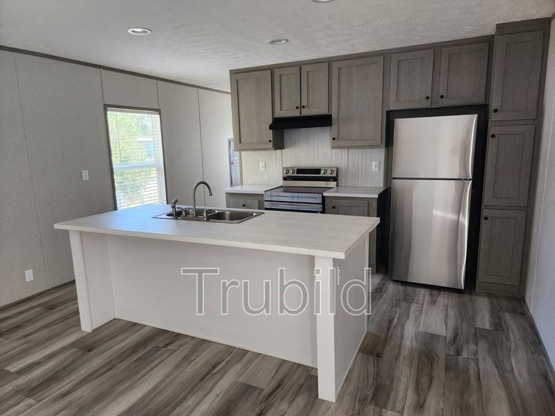 1000 Wave Ln - Photo 2 of 7