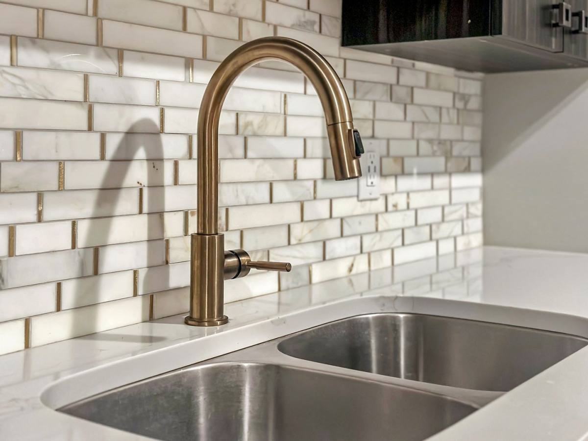 800 Douglas St Nw #B - Photo 4 of 10