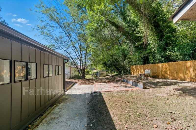 2541 Santa Barbara Dr Nw - Photo 6 of 36