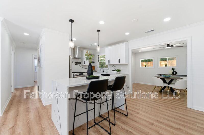 2541 Santa Barbara Dr Nw - Photo 7 of 36