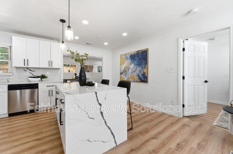 2541 Santa Barbara Dr Nw - Photo 6 of 36