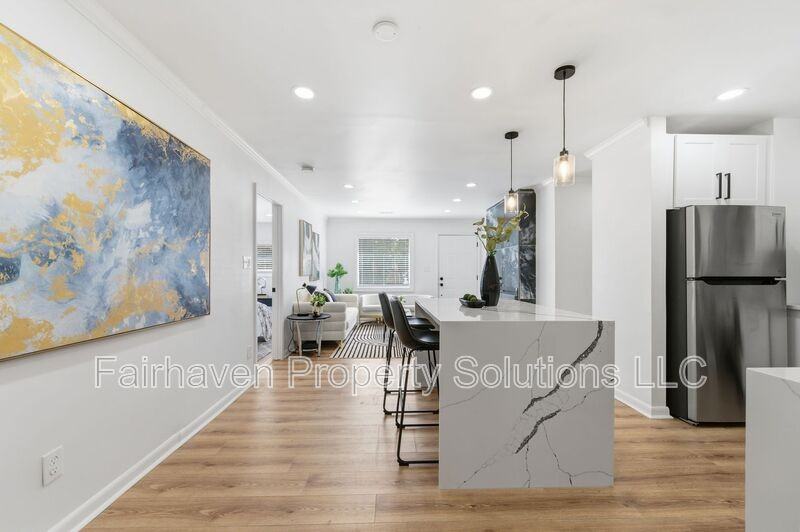 2541 Santa Barbara Dr Nw - Photo 3 of 36