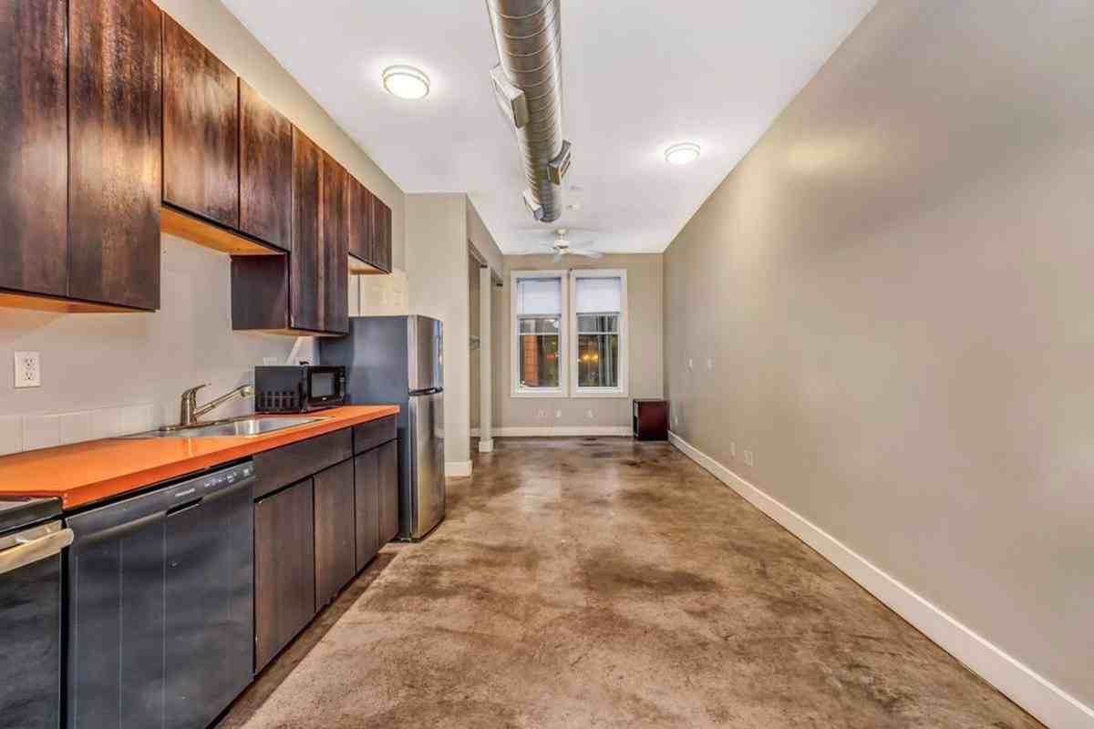 24 E 14th St #3 - Photo 7 of 10