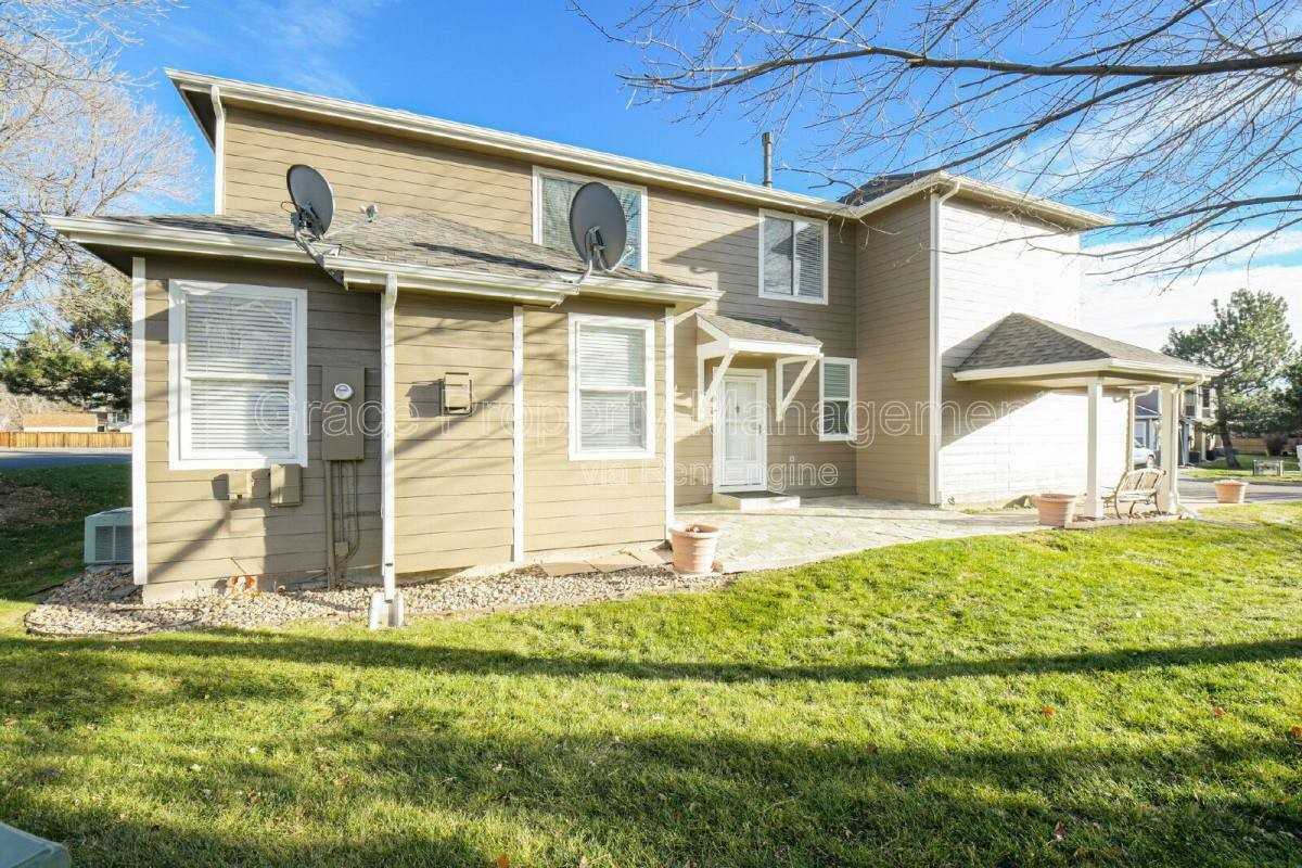 2241 E 128th Ave - Photo 2 of 10