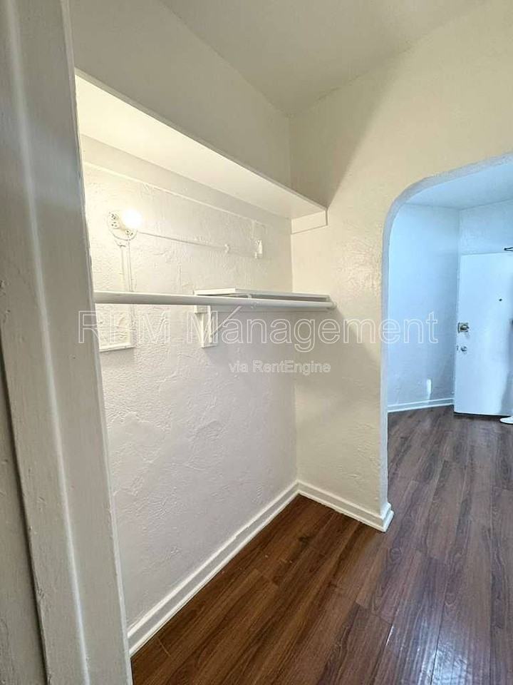 1101 S Norton Ave #101 - Photo 4 of 8