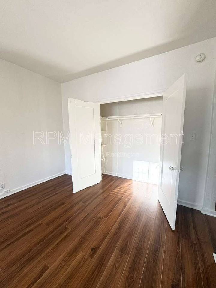 1101 S Norton Ave #101 - Photo 7 of 8