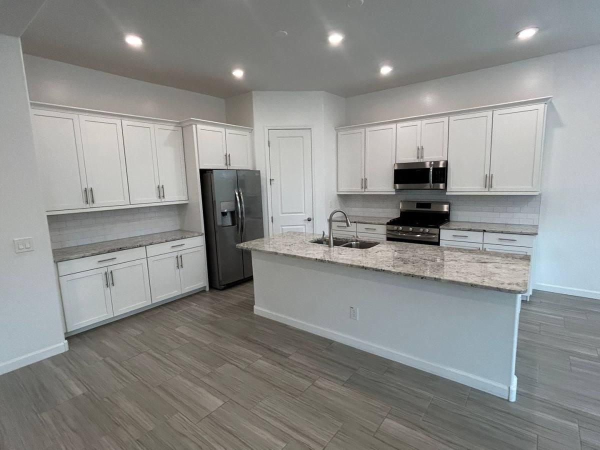 16776 W Vereda Solana Dr - Photo 2 of 10