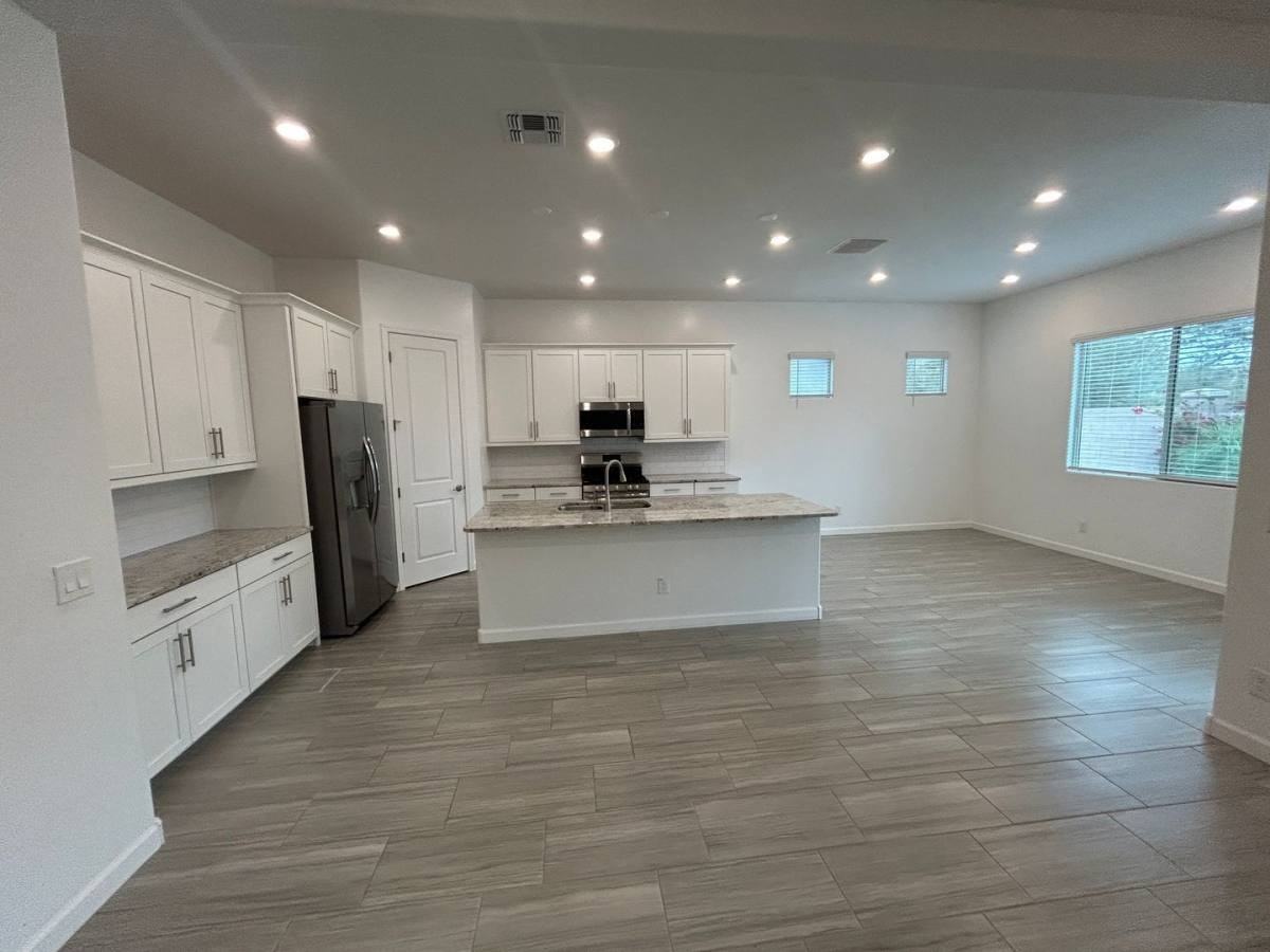 16776 W Vereda Solana Dr - Photo 3 of 10