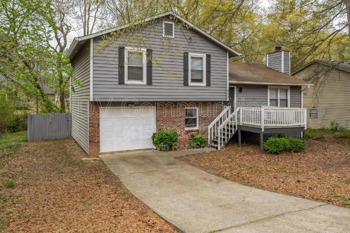 9173 Raven Dr - Photo 2 of 10