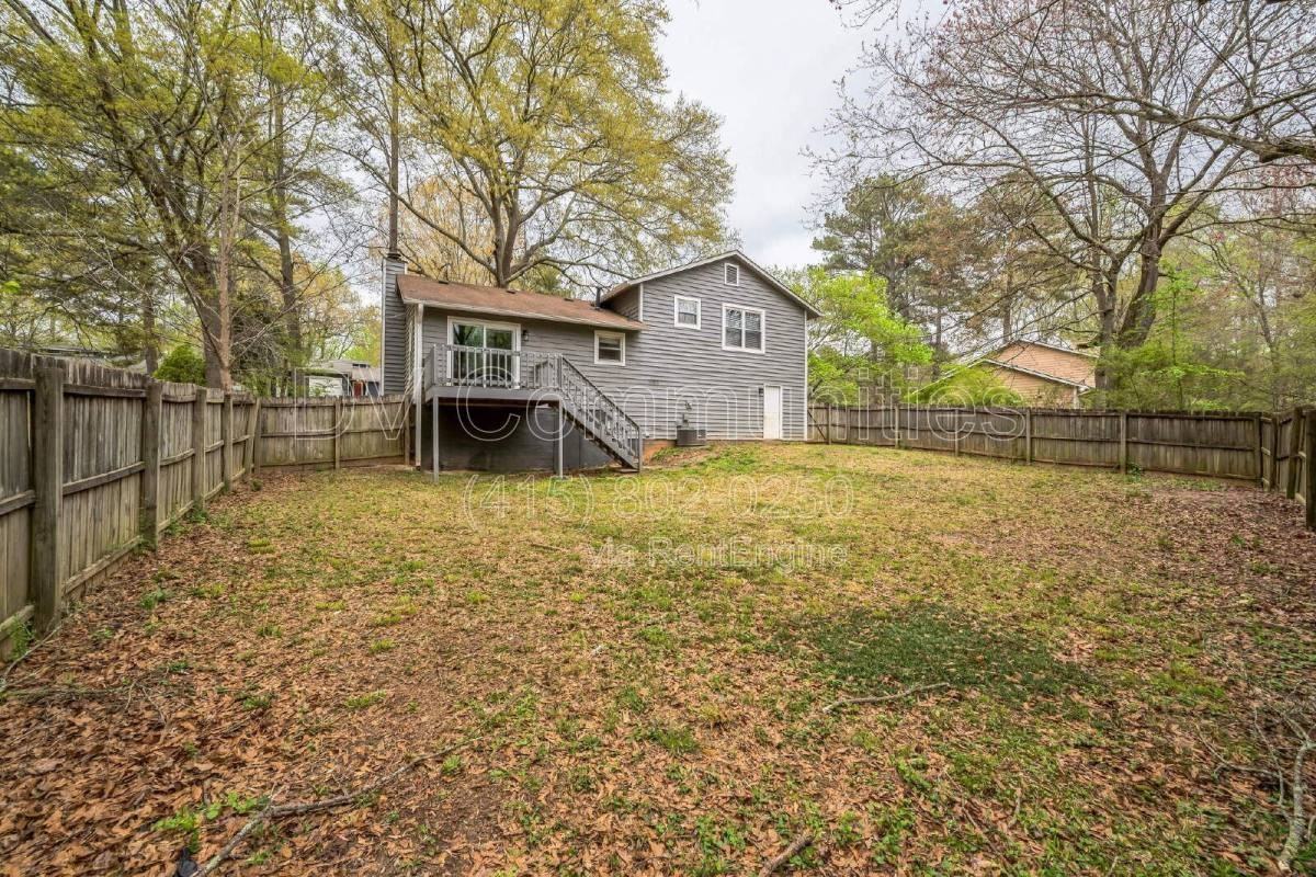 9173 Raven Dr - Photo 3 of 10