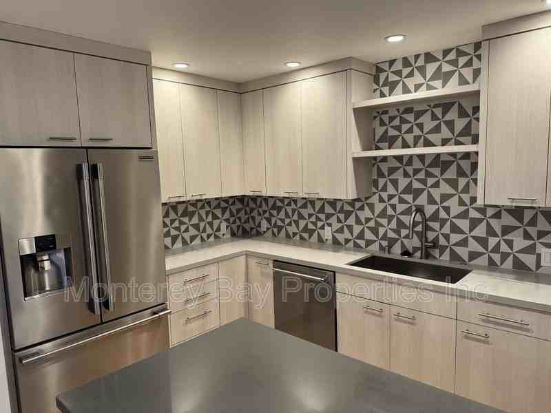 759 Ramona St - Photo 5 of 22