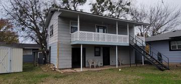 featured image of 609 1/2 W Burney St