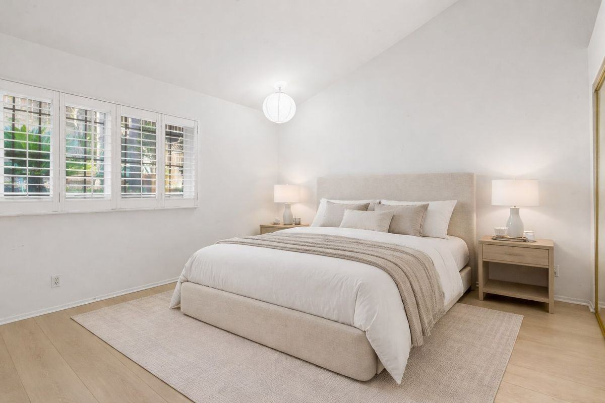 4345 Canoga Ave - Photo 3 of 9