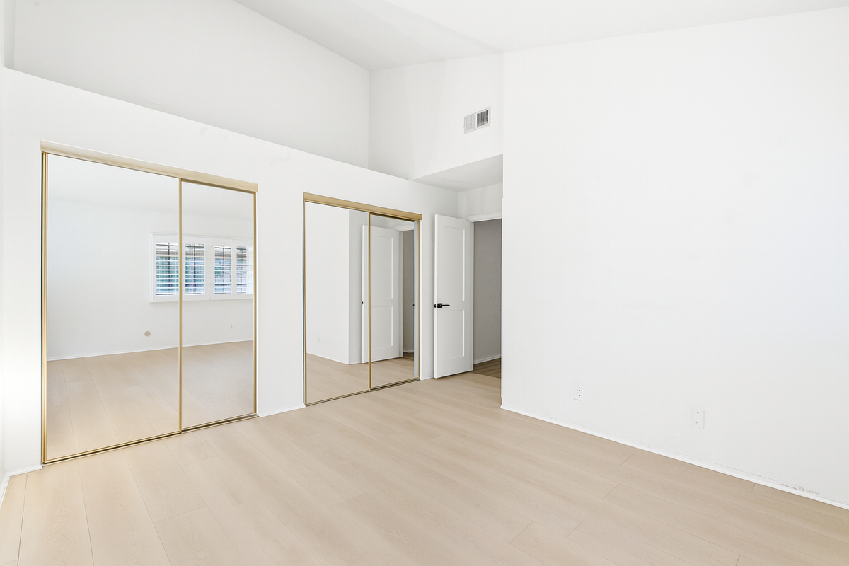 4345 Canoga Ave - Photo 6 of 9