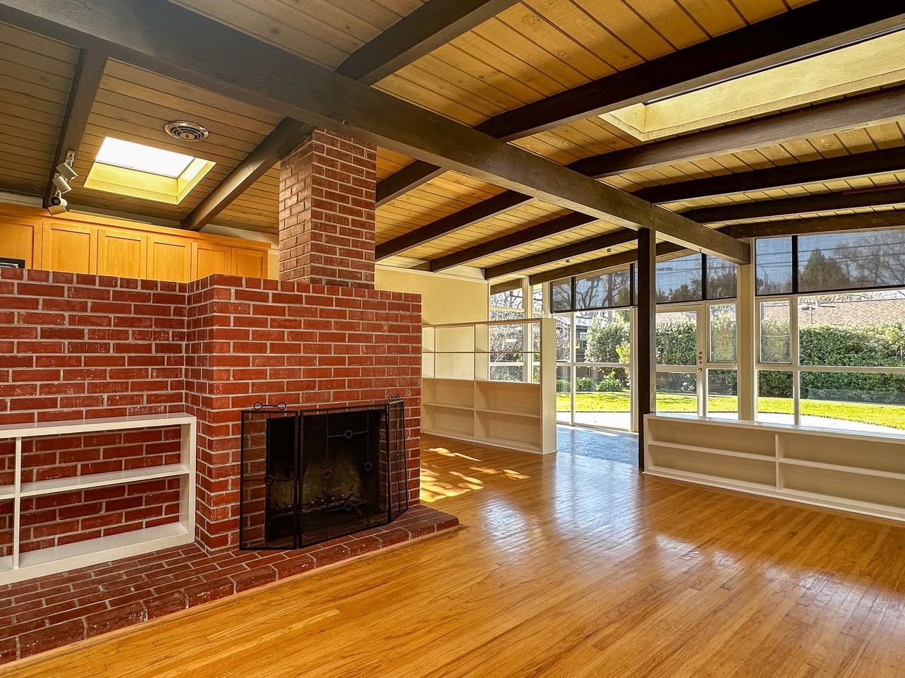 2661 Cardinal Ln - Photo 5 of 19