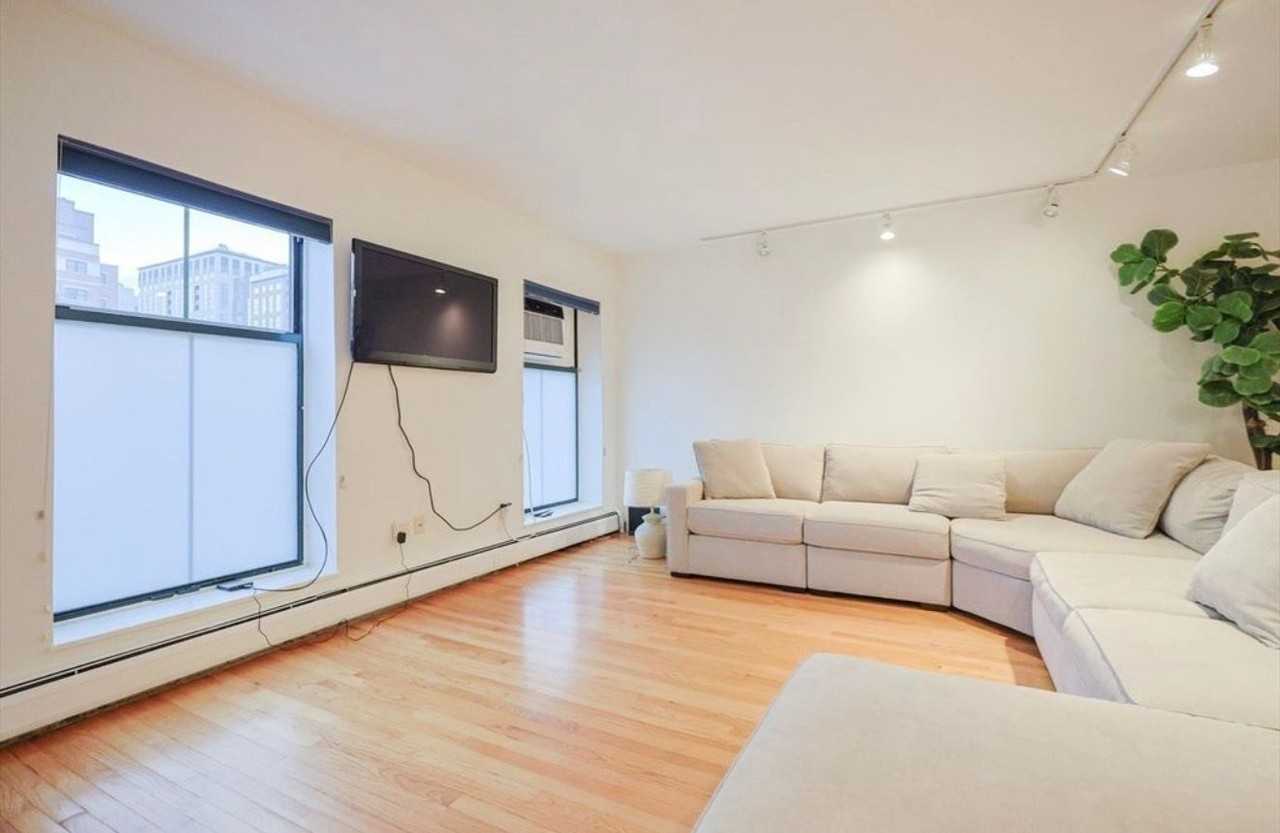 69 E Berkeley St #2453 - Photo 4 of 8