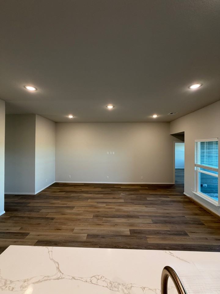 13457 S 72nd East Pl - Photo 3 of 12